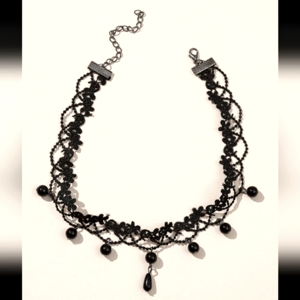 Velvet Necklace 10$